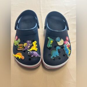 CROCS Kids Navy Clogs with‎ Dinosaur Charms